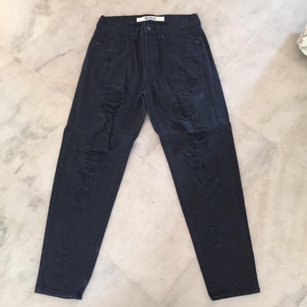 Brandy Melville ripped boyfriend jeans